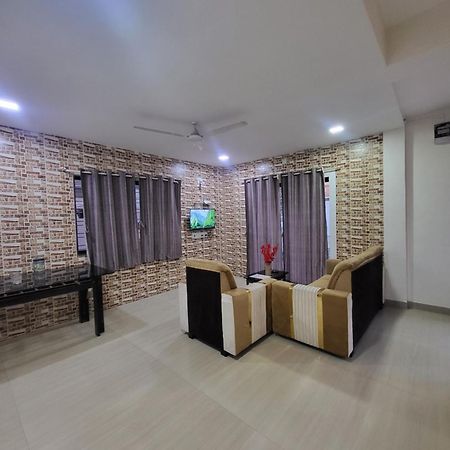 The Perfect Stays Para Disco Big Pool Cricket Turf Villa Lonavala Exterior foto
