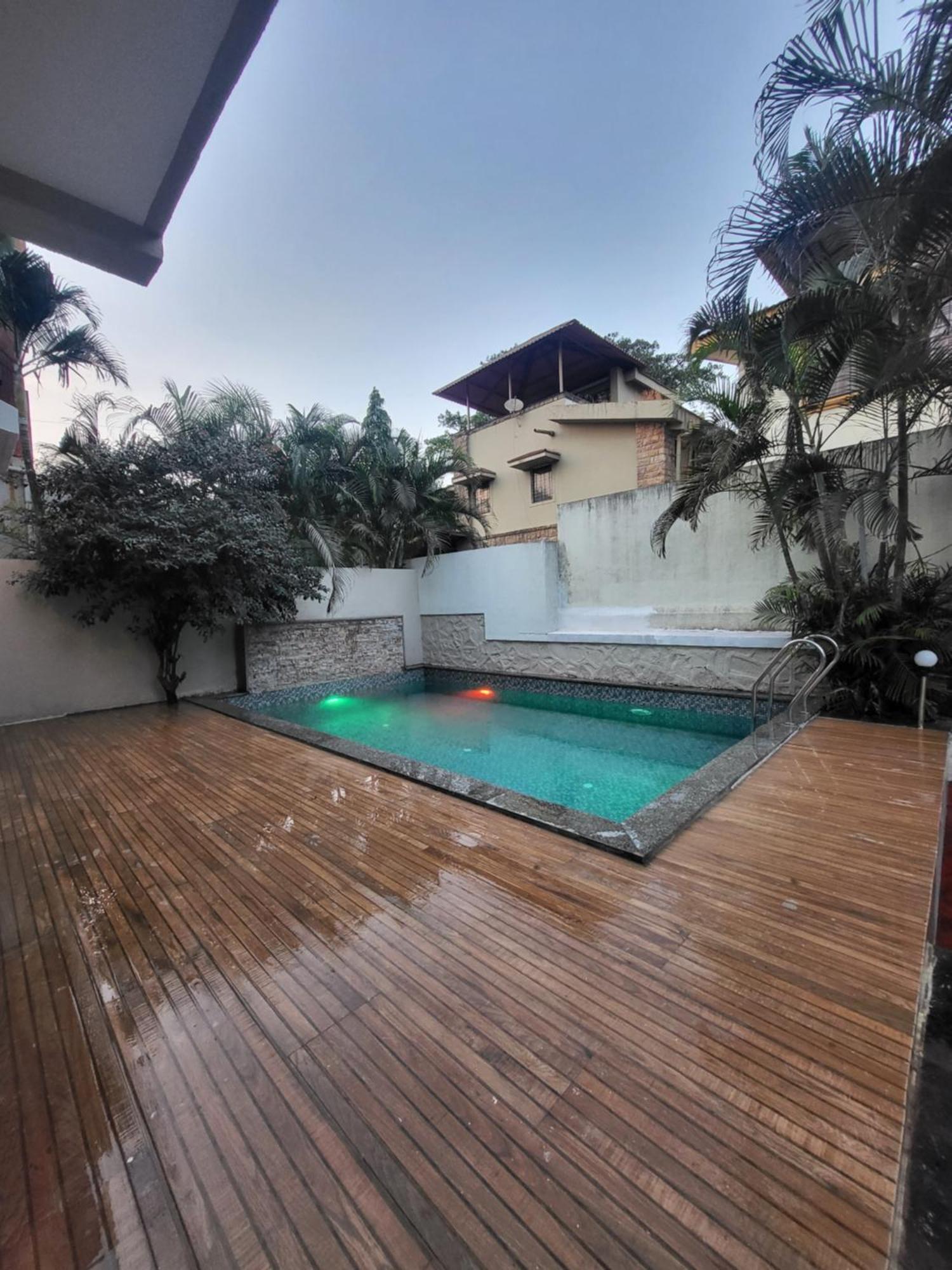 The Perfect Stays Para Disco Big Pool Cricket Turf Villa Lonavala Exterior foto