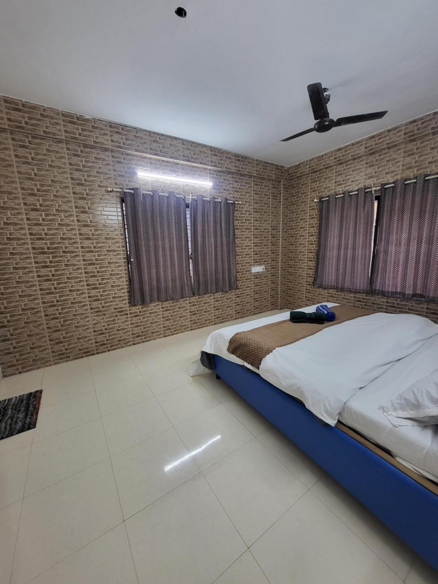 The Perfect Stays Para Disco Big Pool Cricket Turf Villa Lonavala Exterior foto