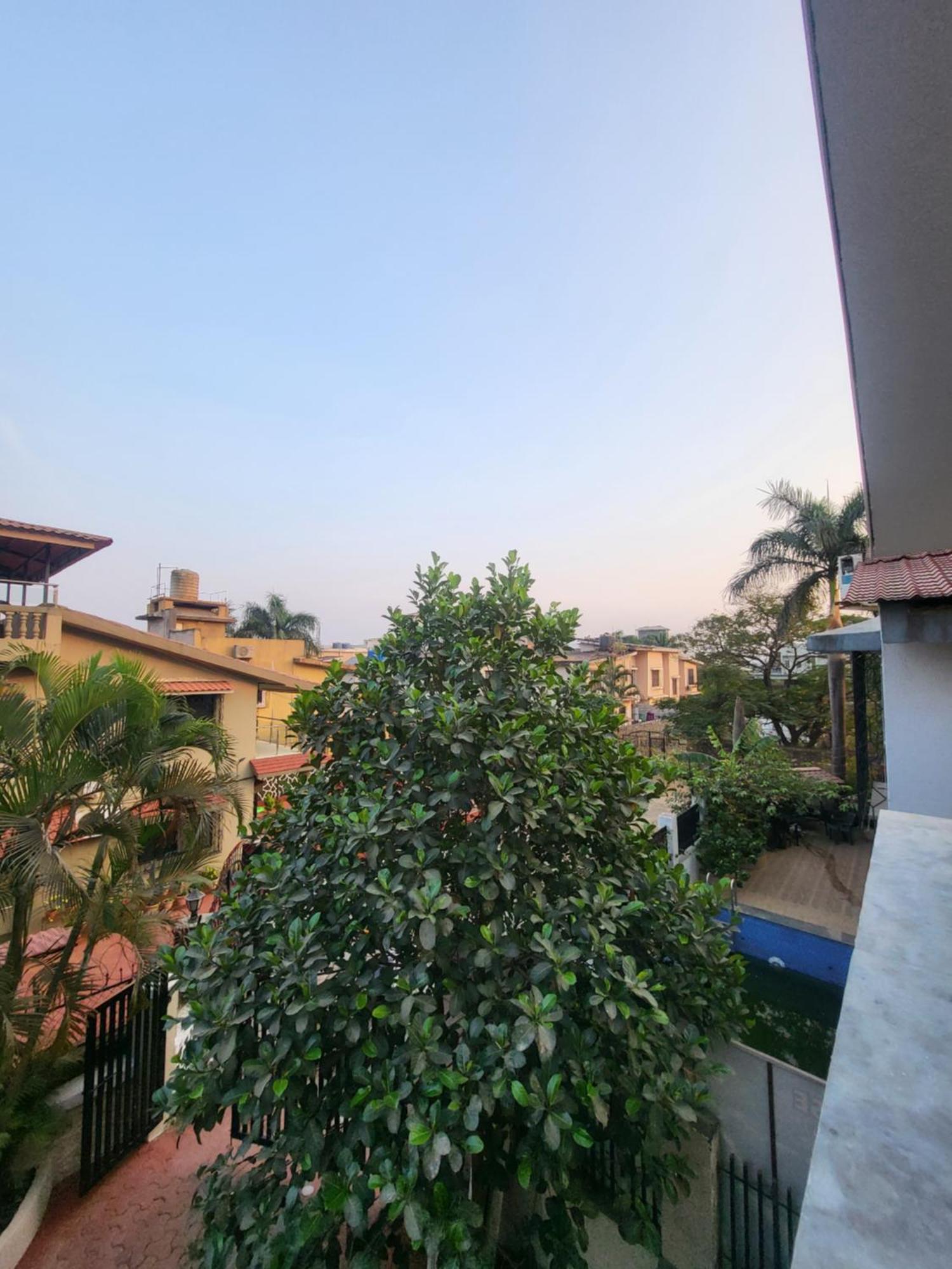 The Perfect Stays Para Disco Big Pool Cricket Turf Villa Lonavala Exterior foto