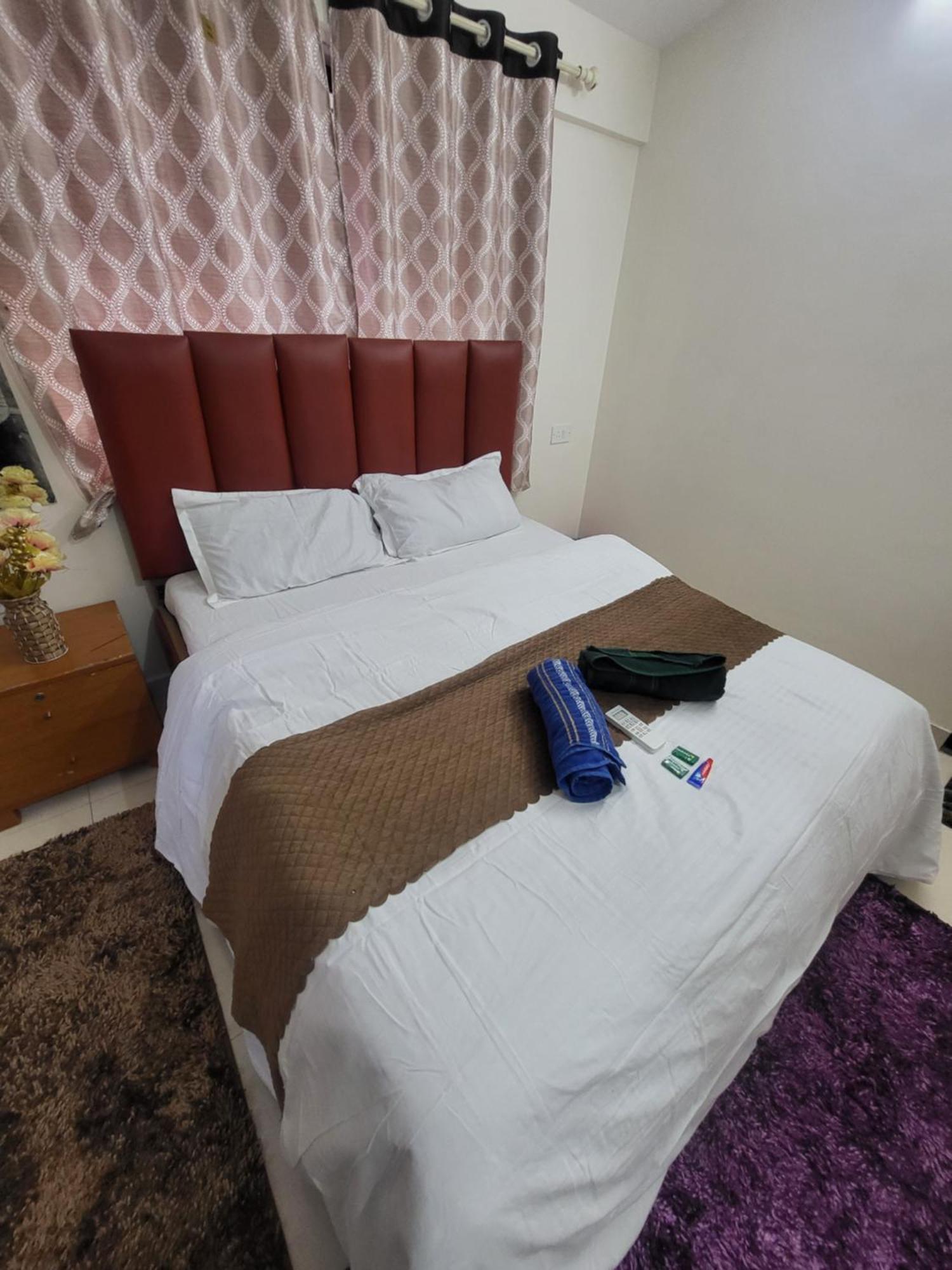 The Perfect Stays Para Disco Big Pool Cricket Turf Villa Lonavala Exterior foto